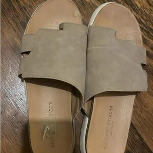 Adrienne Vittadini Beige Mules